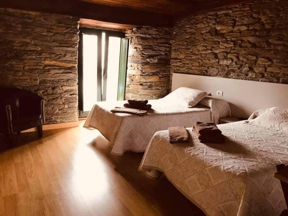 Pension Siete En El Camino Sarria Bagian luar foto